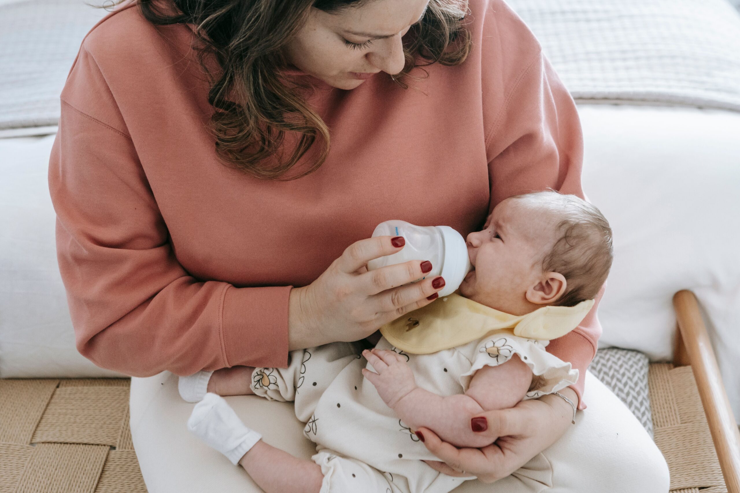 Flessenwarmer voor je baby: welke soorten zijn er en waar moet je op letten?
